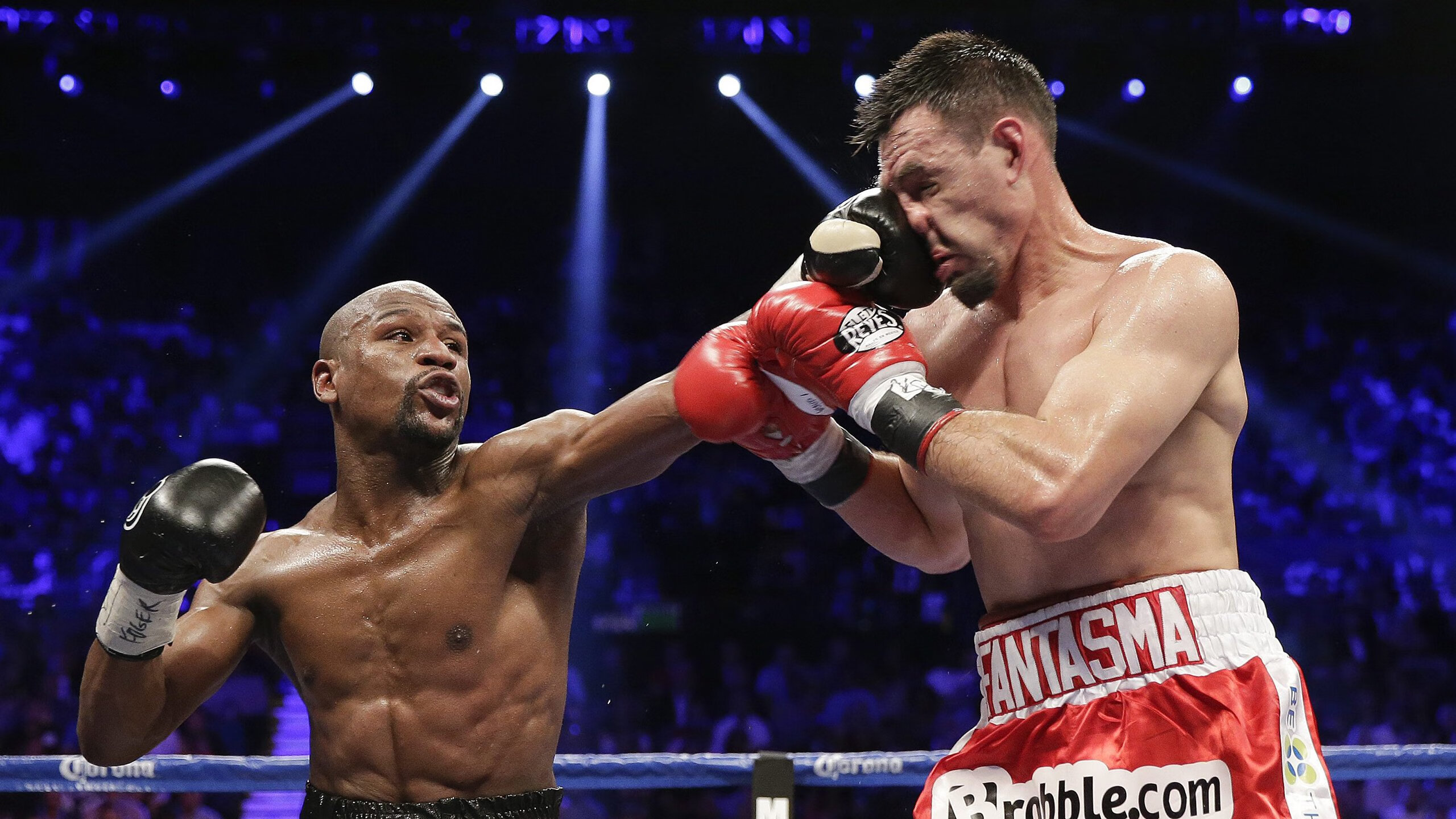 欧冠半决赛之夜，金玟哉关键时刻站出来